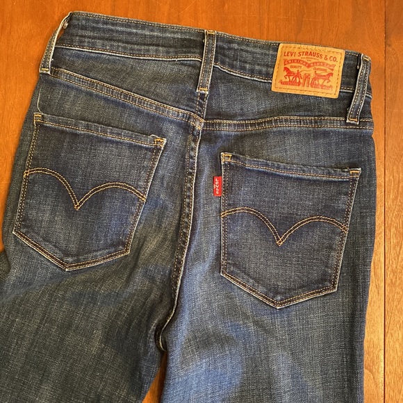 Levi’s 721 High Rise Skinny Jeans - Picture 2 of 6